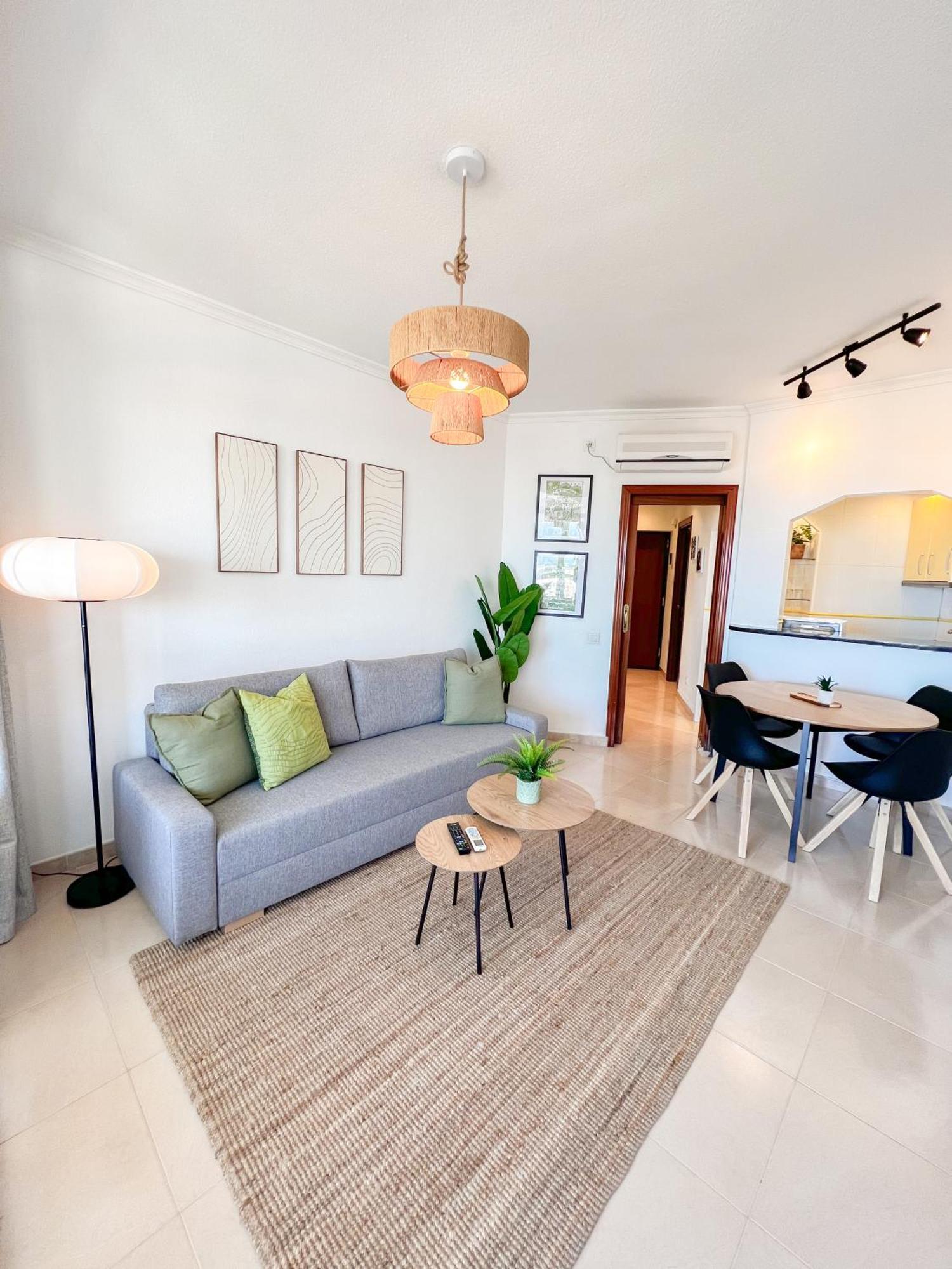 Апартаменты Cozy Flat With Sea Views La Torre Торремолинос Экстерьер фото