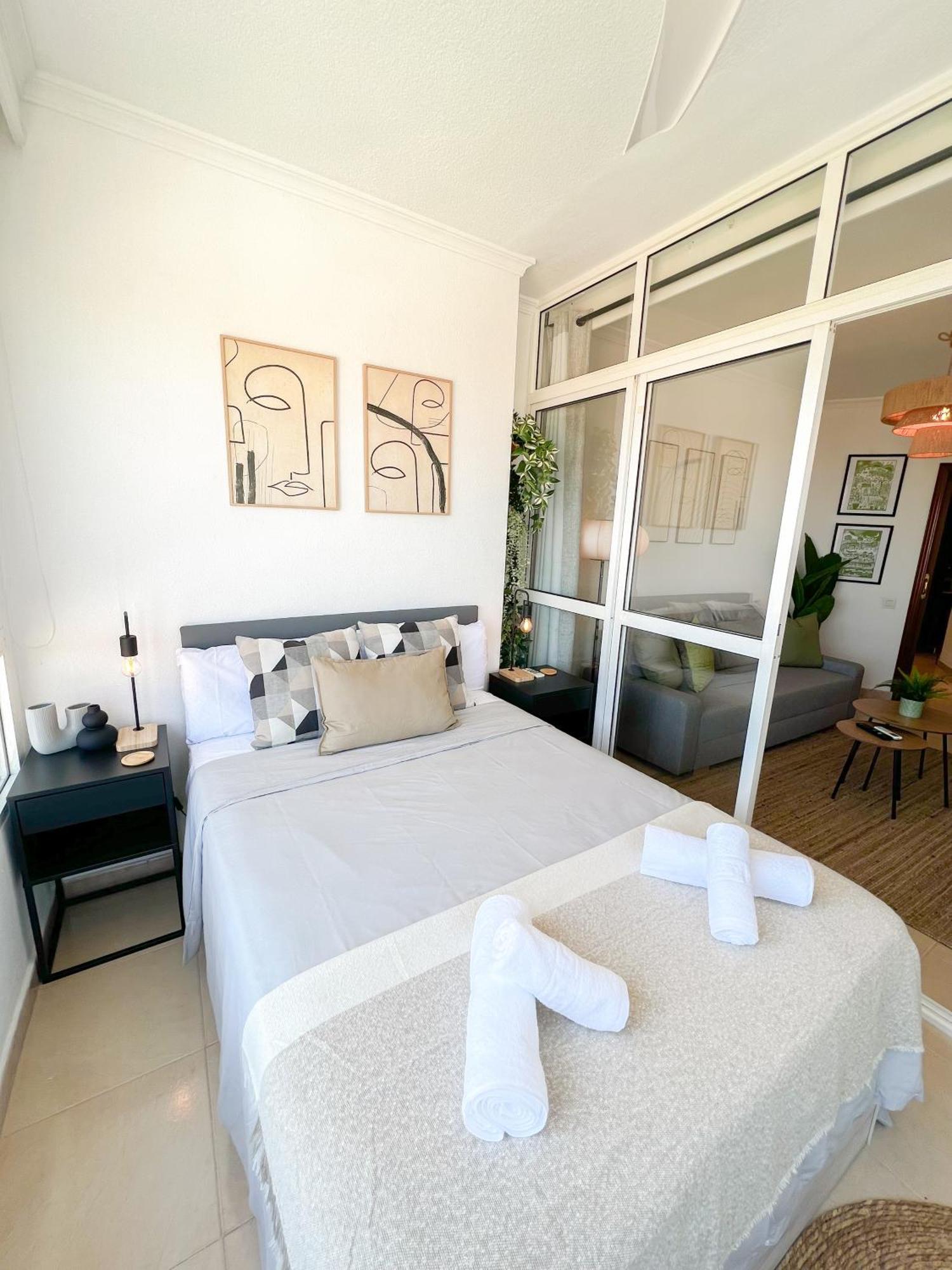 Апартаменты Cozy Flat With Sea Views La Torre Торремолинос Экстерьер фото
