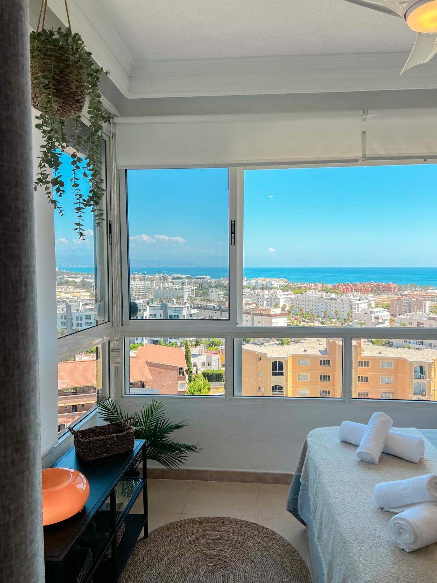 Апартаменты Cozy Flat With Sea Views La Torre Торремолинос Экстерьер фото