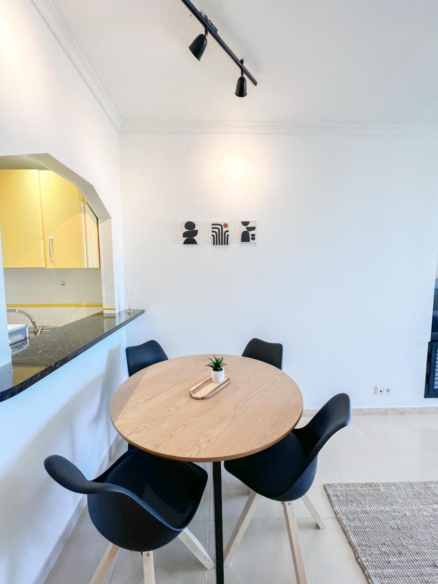 Апартаменты Cozy Flat With Sea Views La Torre Торремолинос Экстерьер фото